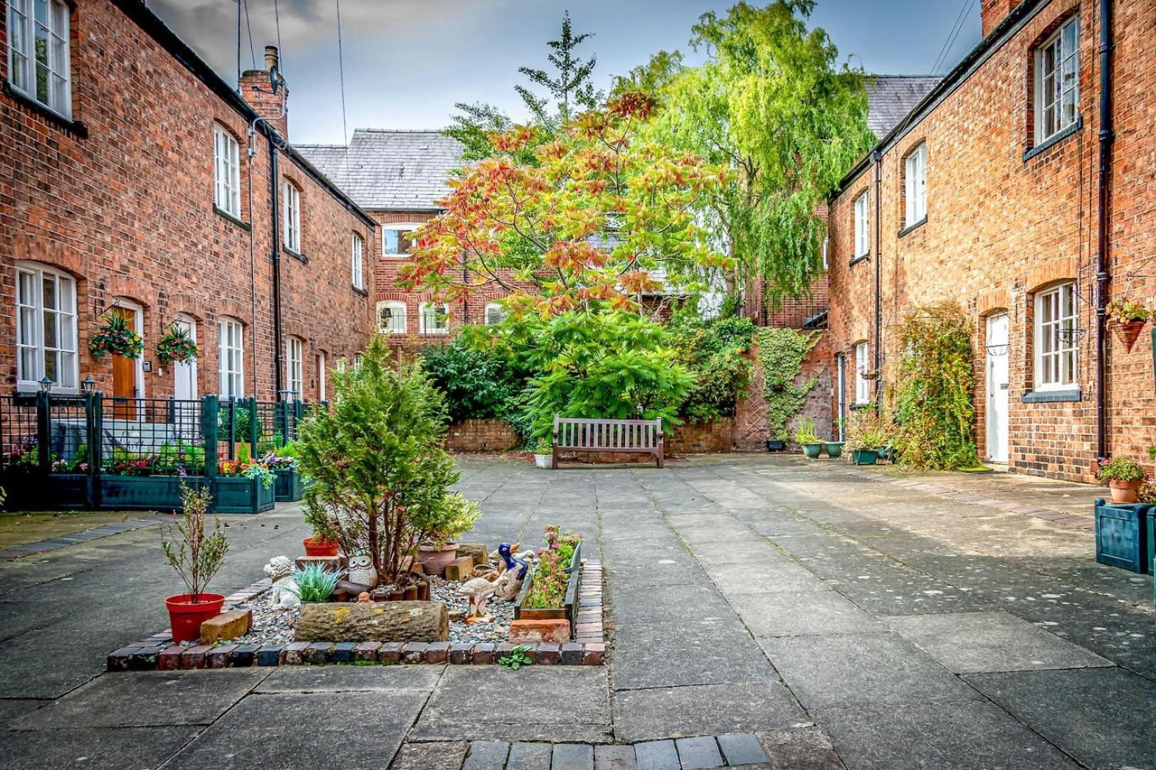 Gamul Place - Quiet City Centre Chester Buitenkant foto